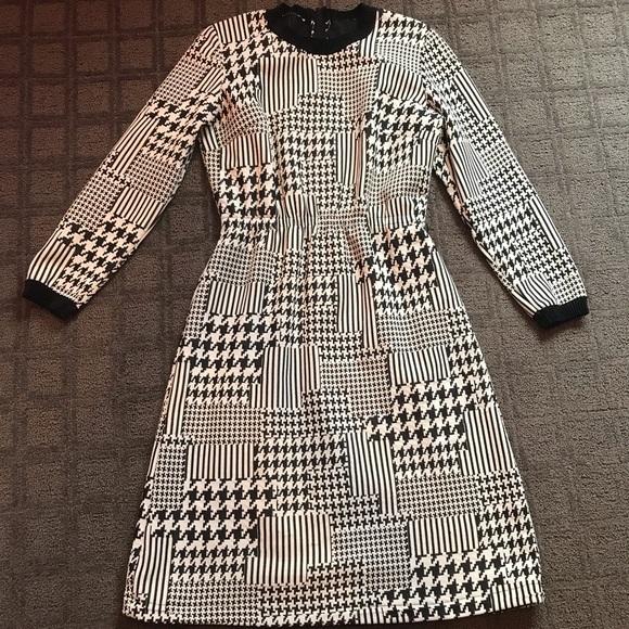 Dresses & Skirts - Houndstooth dress